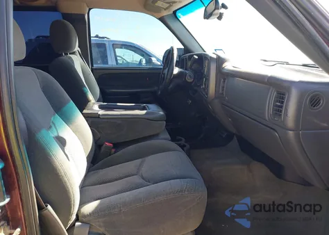 2003 Chevrolet Silverado 1500 Ls z USA, uszkodzony, nr VIN 2GCEC19V131394313